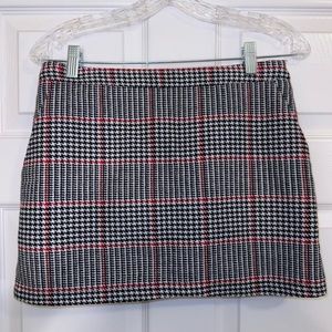 Houndstooth Patterned Black, White, and Red Mini Skirt- NEVER WORN